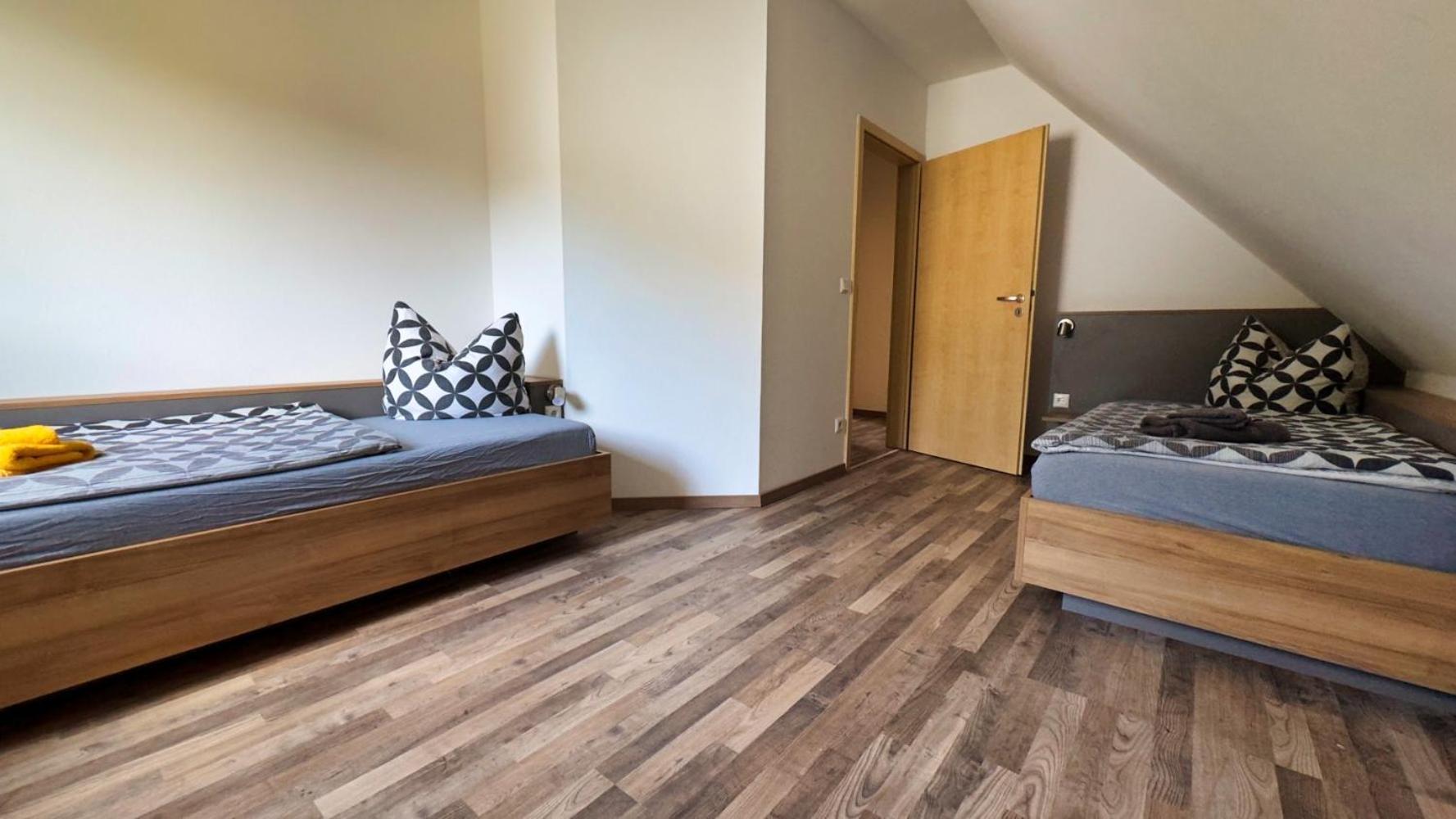 Ferienhaus Zum Findling Гёрен Экстерьер фото