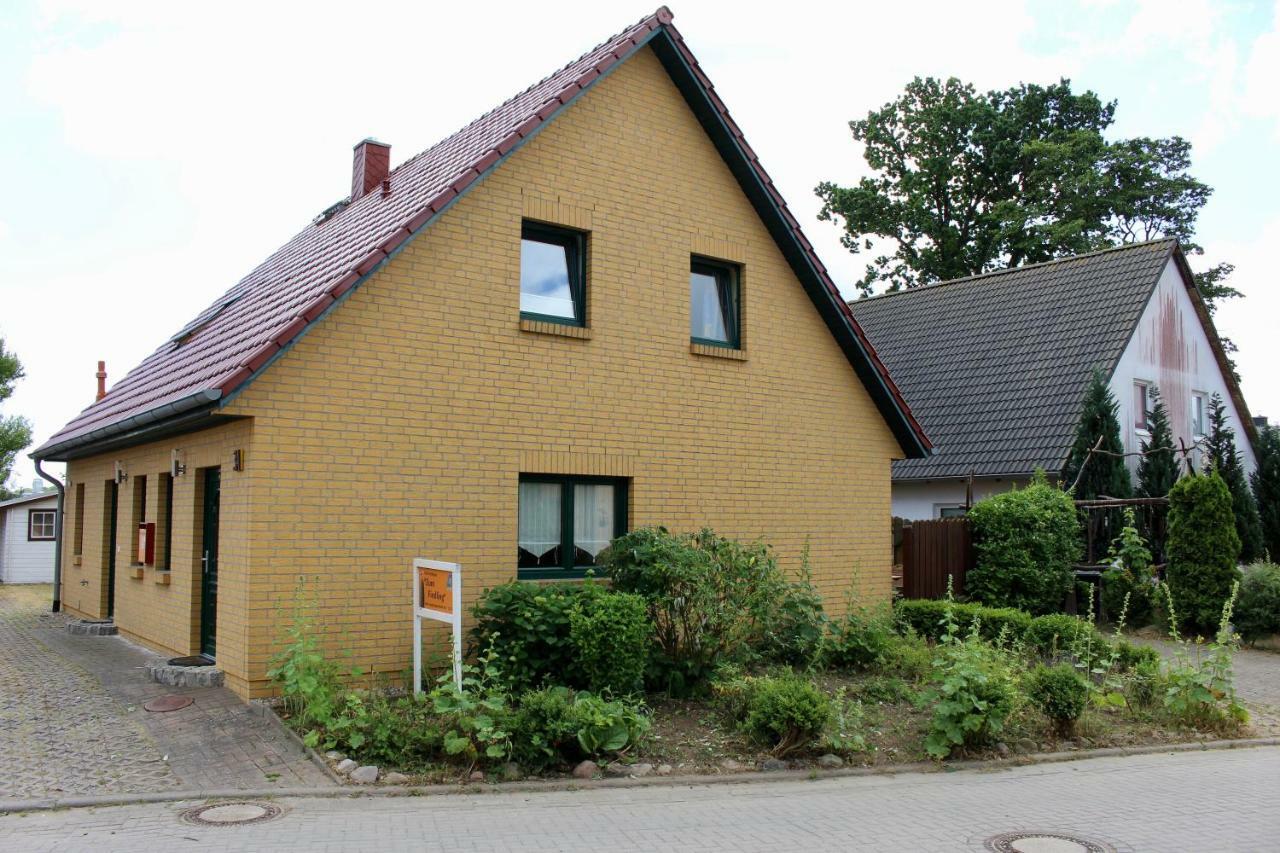 Ferienhaus Zum Findling Гёрен Экстерьер фото