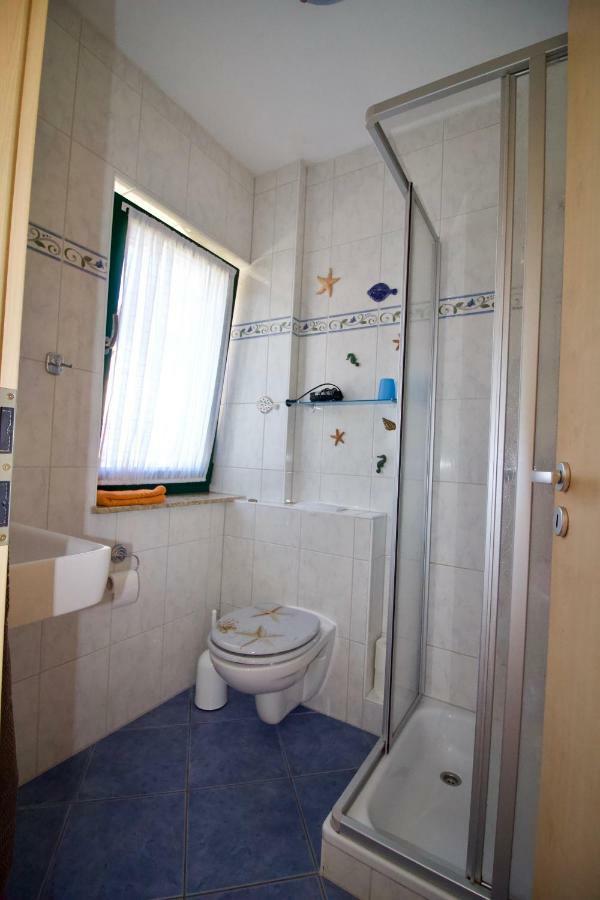 Ferienhaus Zum Findling Гёрен Экстерьер фото